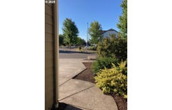 990 SAGE ST, Silverton, OR 97381