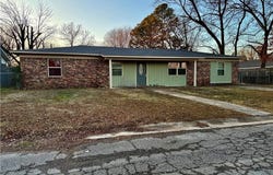 904 Short ST, Muldrow, OK 74948