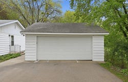 4109 Windridge Circle, Hopkins, MN 55305