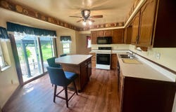 1933 London Groveport Road, Grove City, OH 43123
