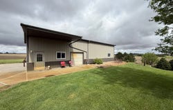 210 E Buffalo Circle, Hastings, NE 68901
