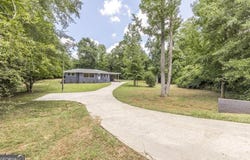 880 Winchester, Macon, GA 31210