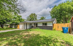 704 N Ray Street, Alvarado, TX 76009