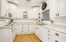 433 W Bridge Street, Plainwell, MI 49080