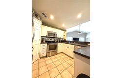 902 E TOMLIN Street, PLANT CITY, FL 33563