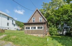 133 2nd Street, Vintondale, PA 15961