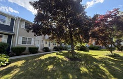 112 E Gate Lane, Hamden, CT 06514