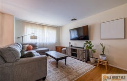 60 Vogel Avenue, Piscataway, NJ 08854