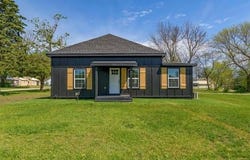 322 W Seneca Street, Nowata, OK 74048