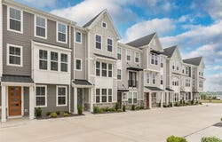 8924 Gateway Circle, Richmond Heights, MO 63144