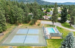 8267 N VILLAGE DR, Hayden, ID 83835
