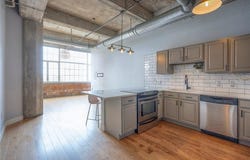 321 W 7th Street, Kansas City, MO 64105