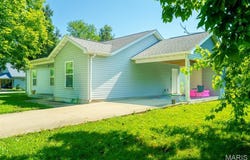 913 N 1st Street, Steelville, MO 65565