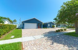 821 SE 16th Street, Deerfield Beach, FL 33441