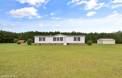 4095 Point Caswell Road, Atkinson, NC 28421