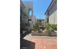 811 N Columbus Avenue 18, Glendale, CA 91203