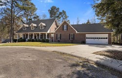 6 Stonethrow Dr, LAUREL, MS 39440