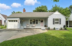 5213 Linden Street, Roeland Park, KS 66205