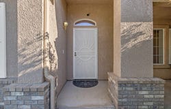 2728 W Oakridge Avenue, Visalia, CA 93291