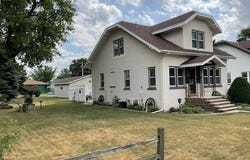 332 4th Street SW, Rugby, ND 58368