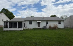35 S 27th St, Newark, OH 43055