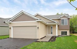 37554 Greenwich Court, North Branch, MN 55056