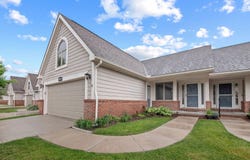 5079 Clintonville Pines Drive, Clarkston, MI 48346