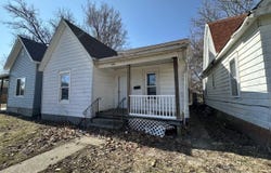 905 S 14TH Street, Springfield, IL 62703