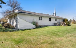 2101 Johnston Dr, Manitowoc, WI 54220