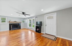 210 W 2nd Street, Bonner Springs, KS 66012