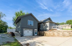 80 Lacona Avenue, Des Moines, IA 50315