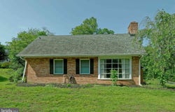 10 LAKE DRIVE, WOODBURY, NJ 08096