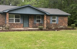 601 Lakewood Loop, Hattiesburg, MS 39402