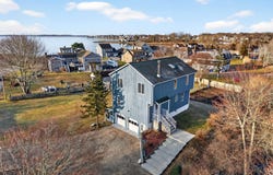 18 Noble Avenue, Groton, CT 06340