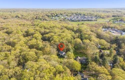 6 Old Farm Road, Woodbridge, CT 06525