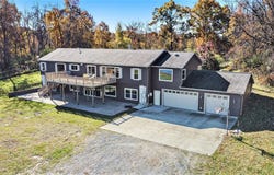 2479a Oakley Road, Stockbridge, MI 49285