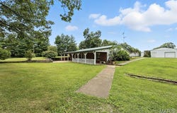 10443 Airport Road, Mineral Point, MO 63660