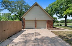 665 N Broadmoor Ave, Wichita, KS 67206