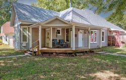 1212 E 7th Ave, Winfield, KS 67156