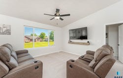 812 Sarah C Cir, Garretson, SD 57030