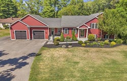 135 County St, Lakeville, MA 02347