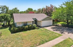 811 Powderhorn DR, Round Rock, TX 78681