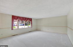 1818 CRESTLYN ROAD, YORK, PA 17403