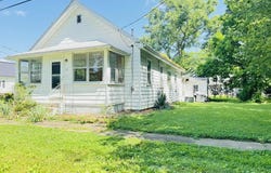 910 E Granary Street, New Harmony, IN 47631