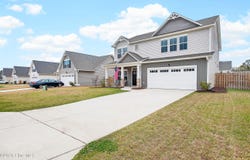 75 W Weatherbee Way, Hampstead, NC 28443