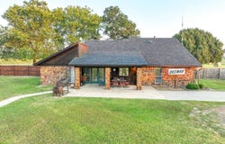 108106 N 3750 Rd, Okemah, OK 74859