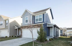 8792 SW 9th Street, Blue Springs, MO 64064