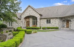 119 Silver Oak Way, Branson West, MO 65737