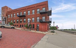 7 Alby Street, Alton, IL 62002