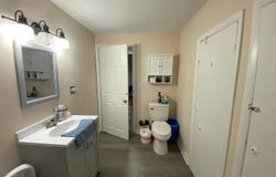 27 E Pierson Ave, Somers Point, NJ 08244